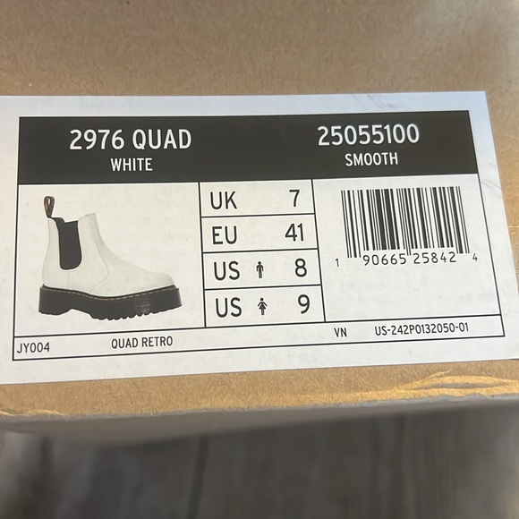 Dr. Martens Quad Retro Boots - Picture 8 of 8